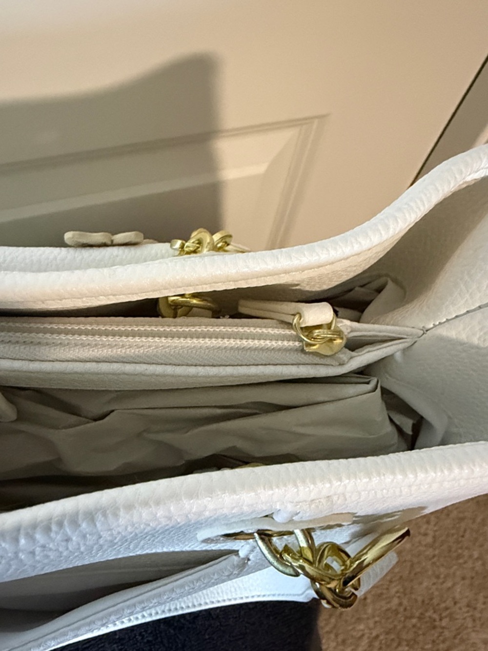 Liz Claiborne White Shoulder Tote with Floral & Butterfly Appliques - Picture 8 of 10